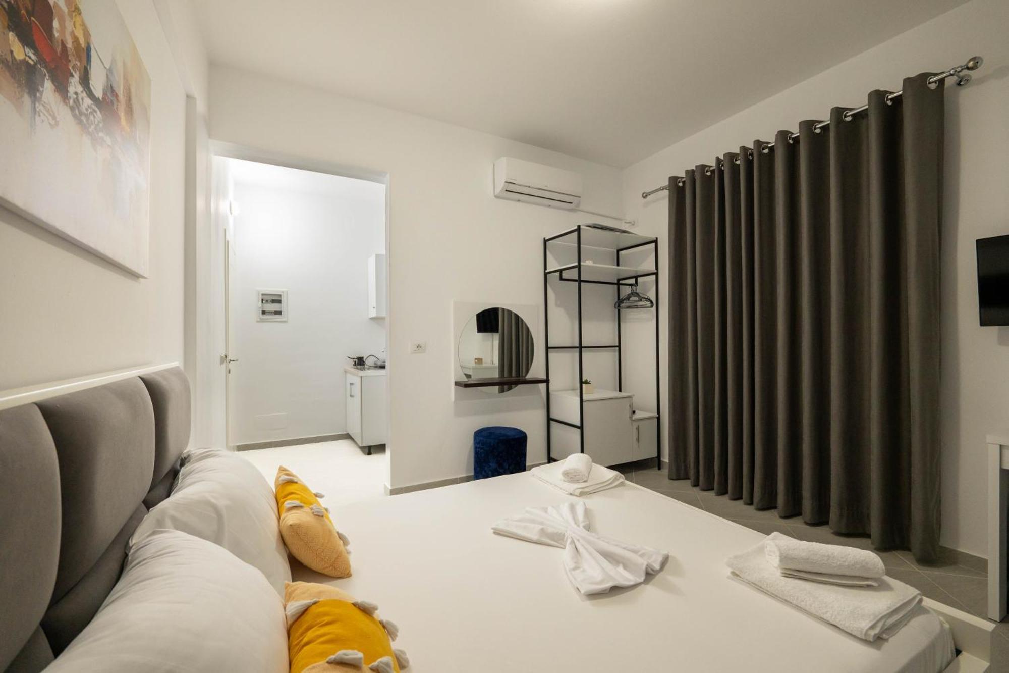 Vila Amare Sarandë Habitación foto