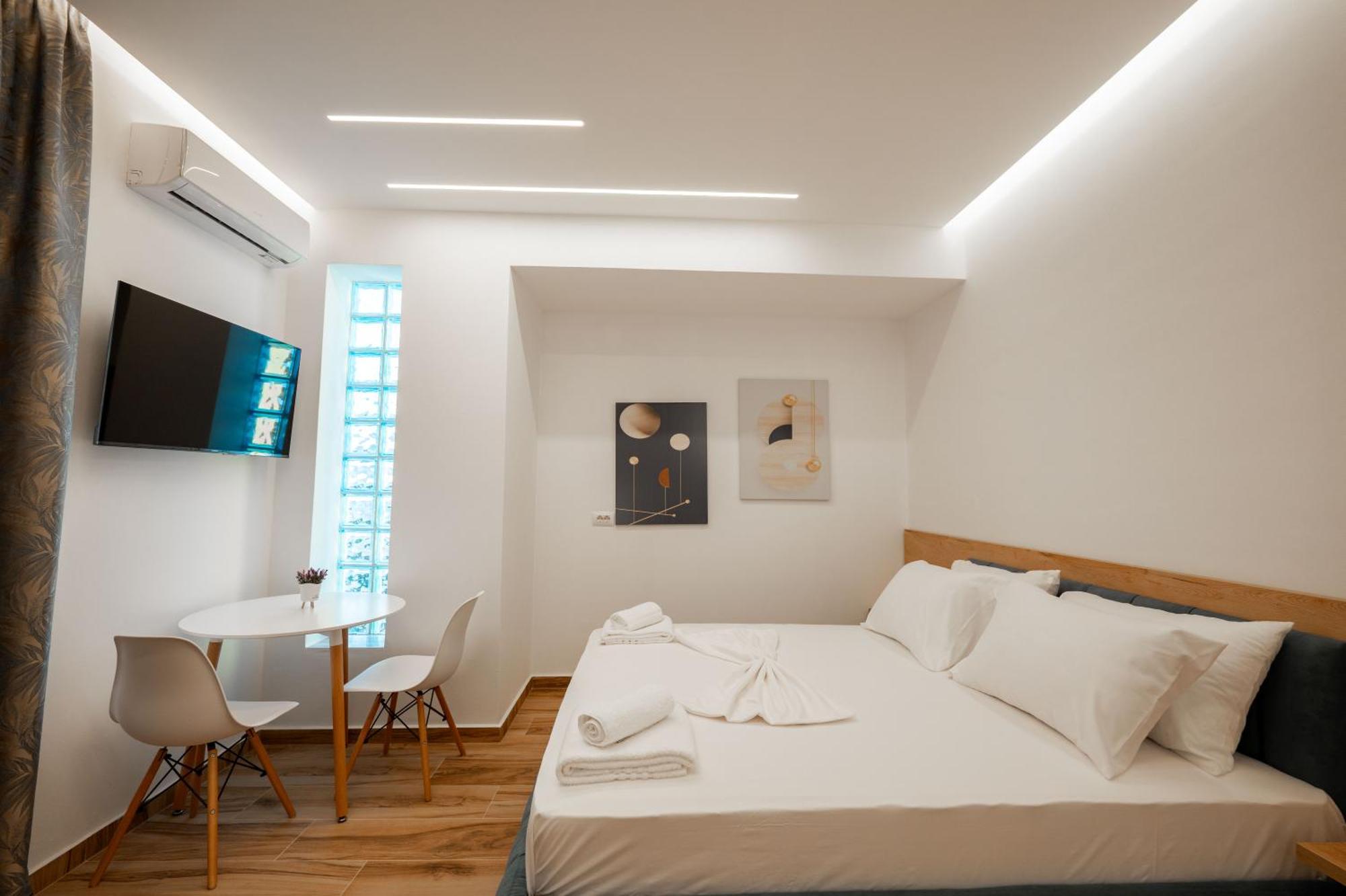 Vila Amare Sarandë Habitación foto